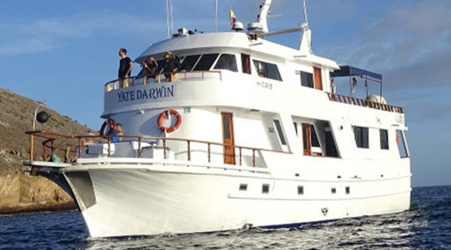 darwin yacht of galapagos islands