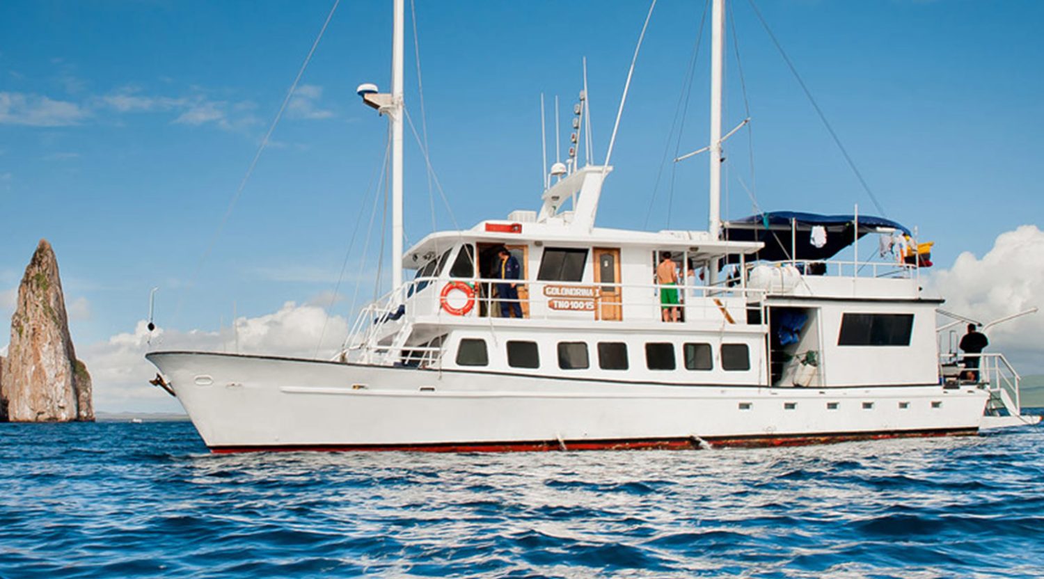 golondrina yacht of galapagos islands
