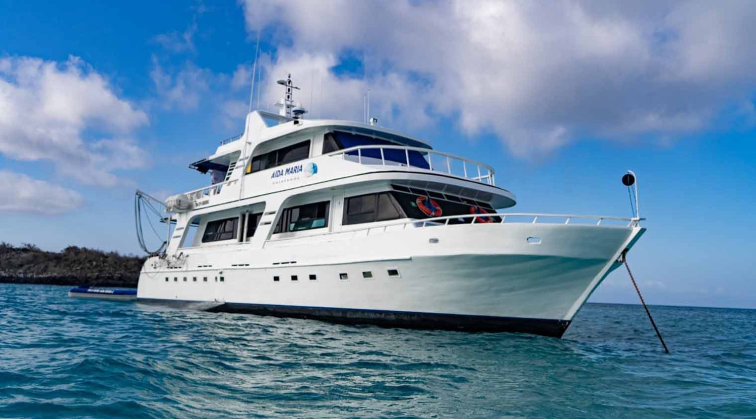 aida maria yacht of galapagos islands