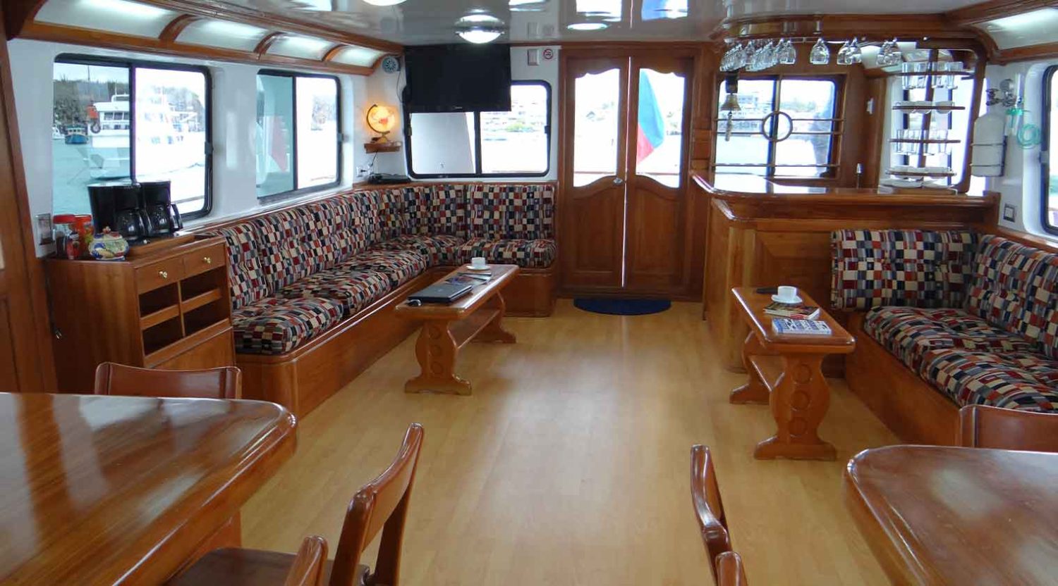 angelito yacht dining room galapagos islands