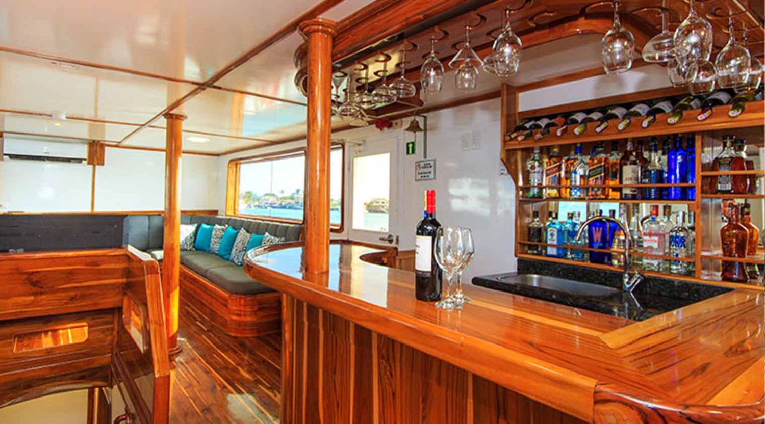 bar of eden yacht of galapagos islands