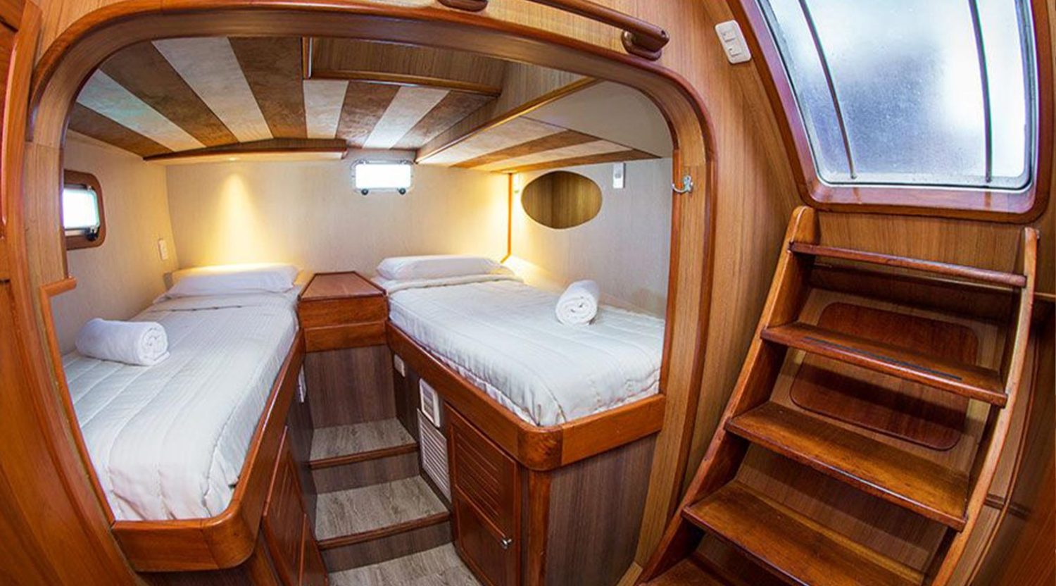 double bed cabin of nemo 3 yacht of galapagos islands