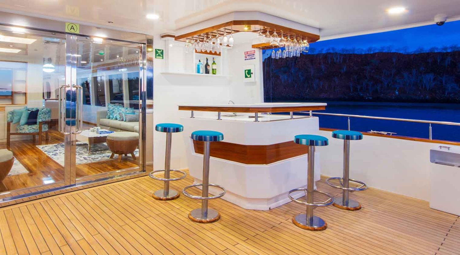Grand Daphne Yacht bar of galapagos islands tours