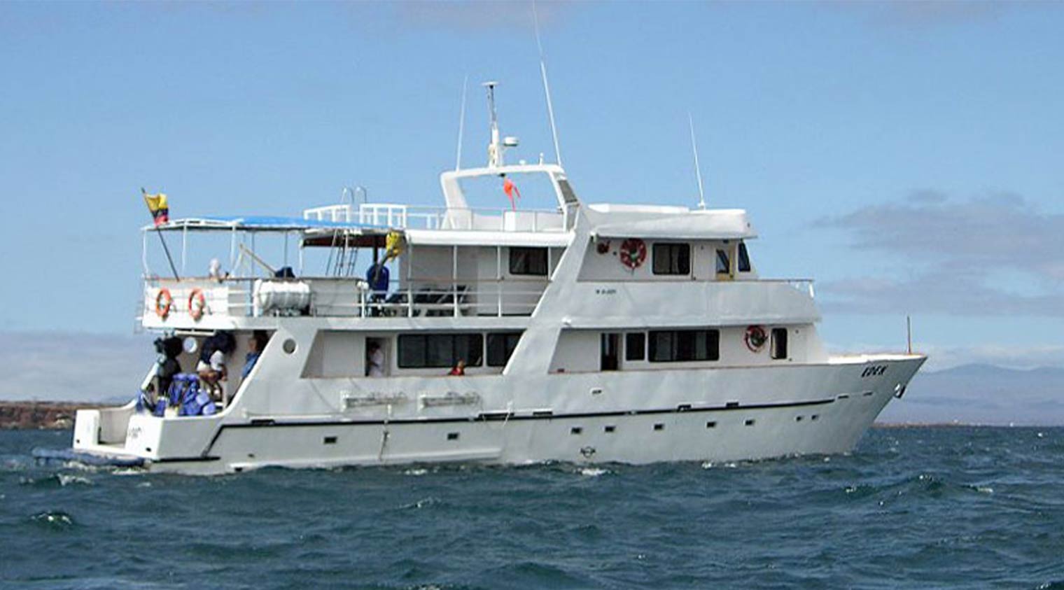 eden yacht of galapagos islands