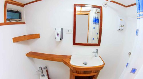 eden yacht bathroom galapagos islands
