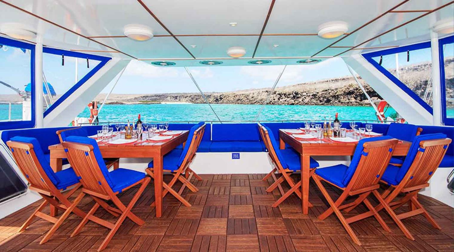 dining room of nemo 3 yacht of galapagos islands
