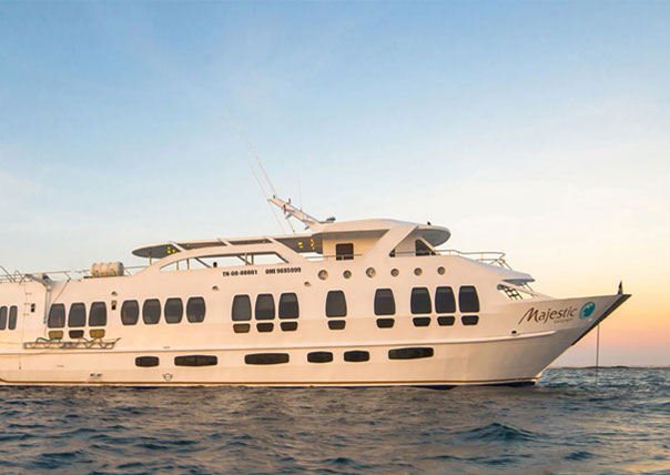 majestic cruiser of of galapagos islands tours