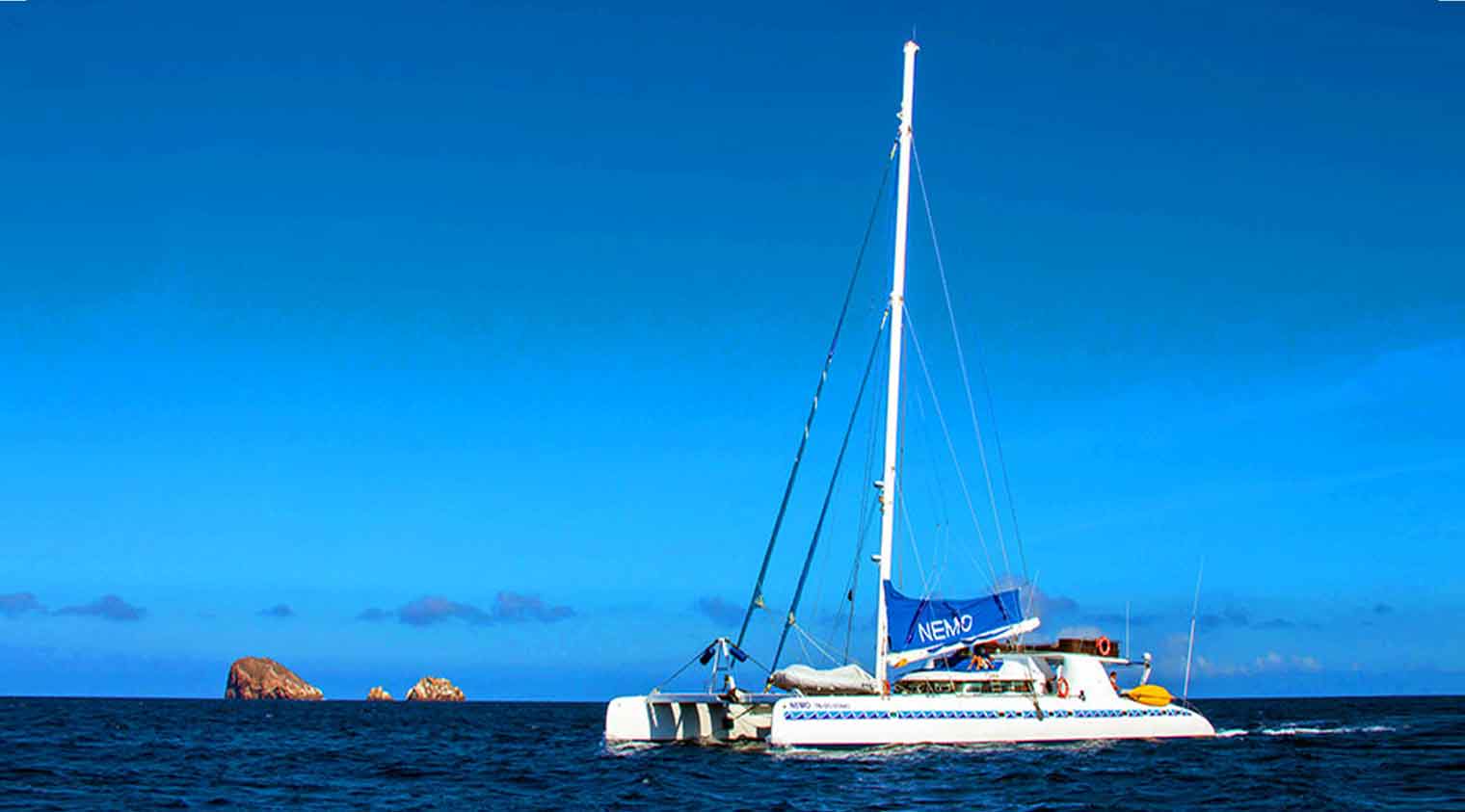 aerial photo of nemo 1 yacht of galapagos islands