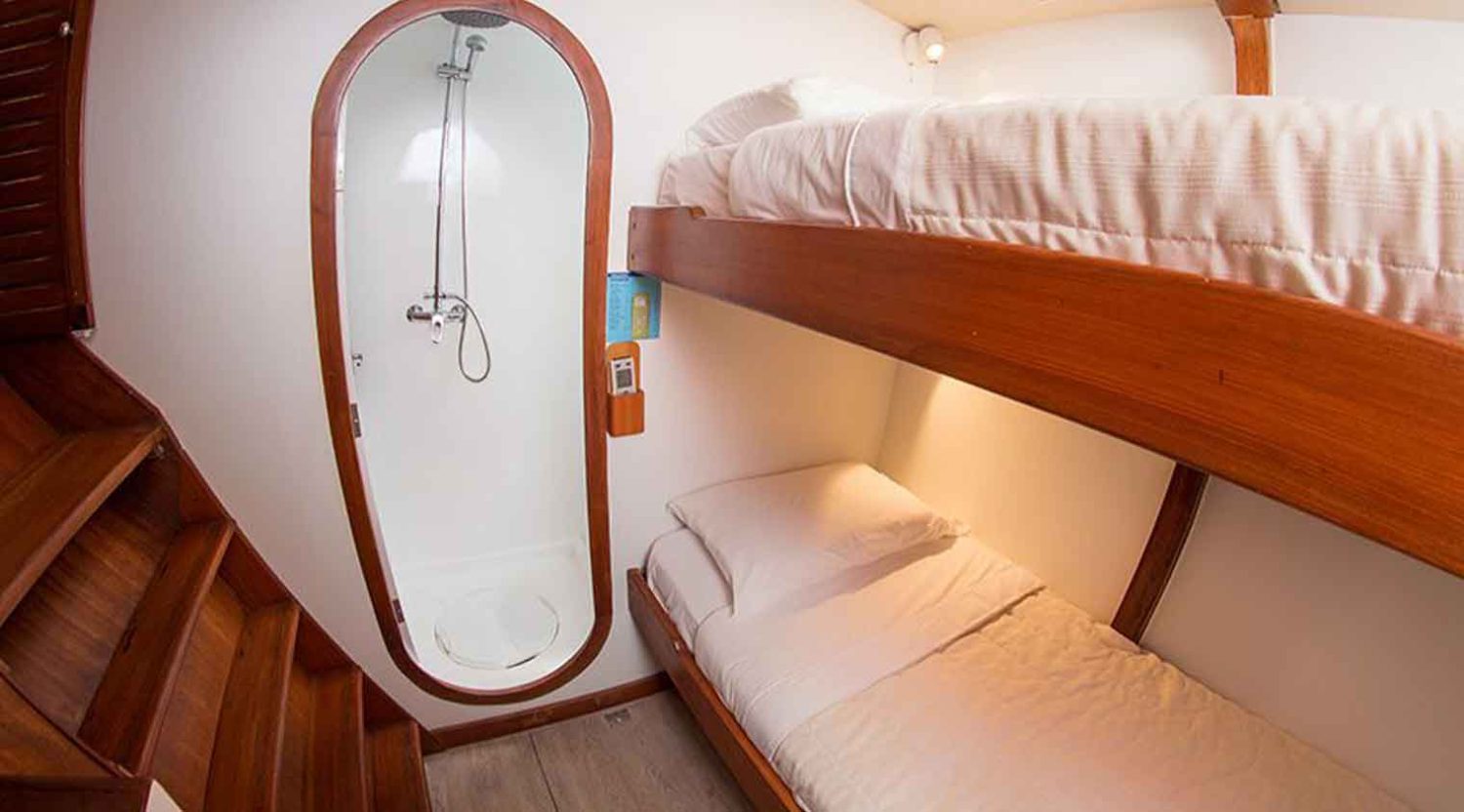 nemo 2 yacht double bed bedroom of galapagos islands tours