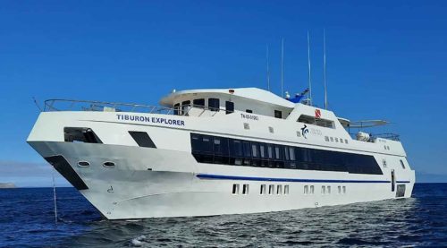 tiburon explorer yacht of galapagos islands