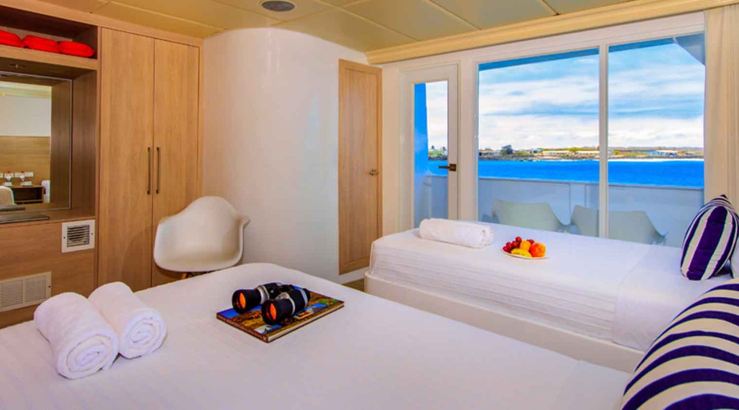 treasure of galapagos yacht double room of galapagos islands tours