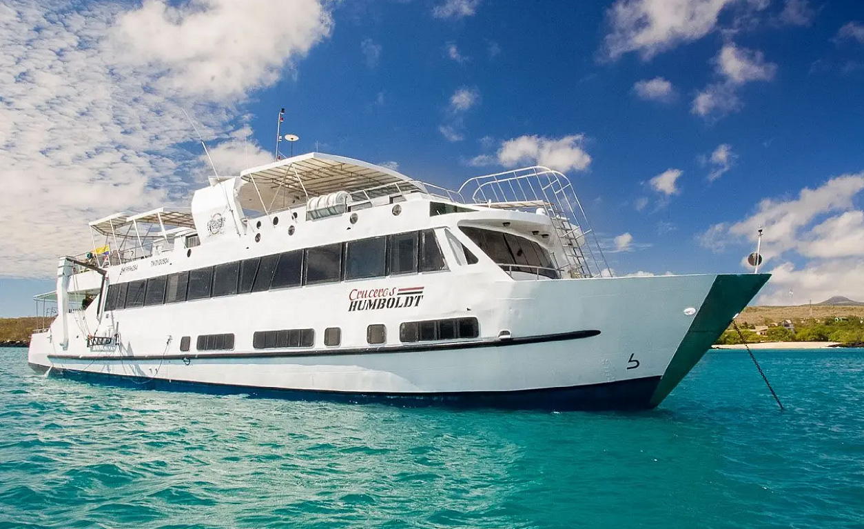 World-Class Equipment and Expert Guides galapagos